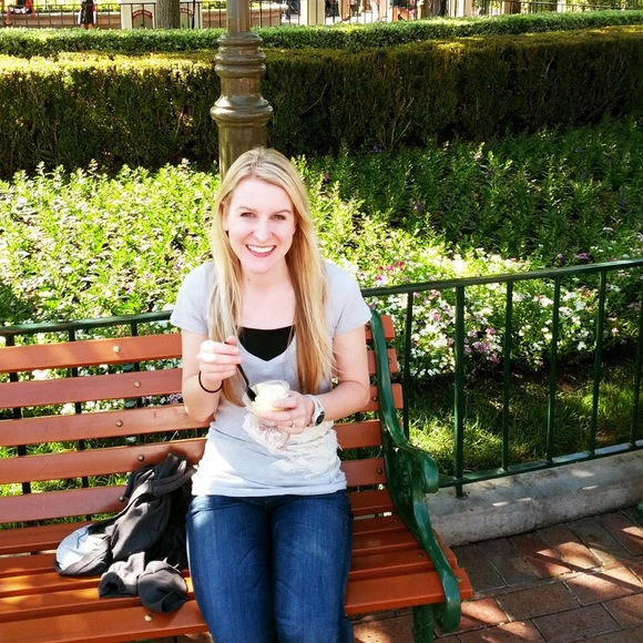 Meet your Posher, Melissa - Picture 1 of 1